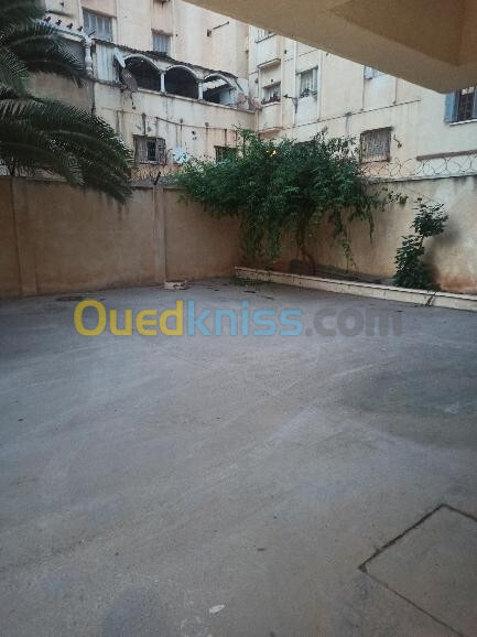 Location Appartement F4 Alger Bordj el bahri