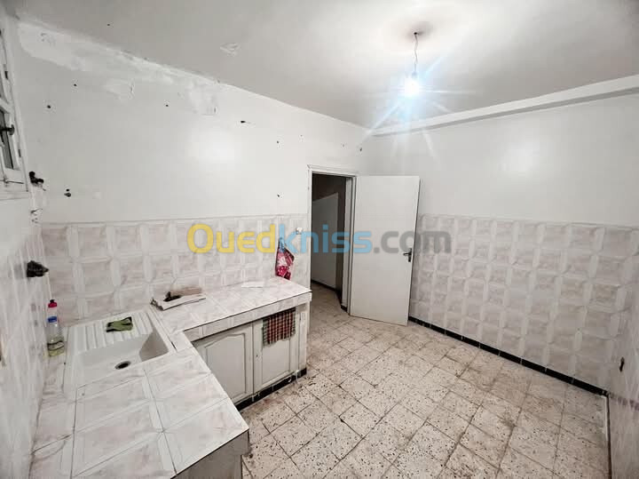 Location Appartement F3 Oran Hassi bounif