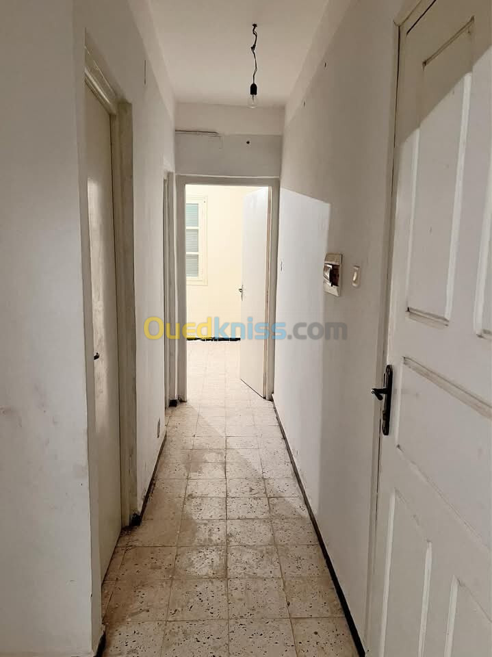 Location Appartement F3 Oran Hassi bounif