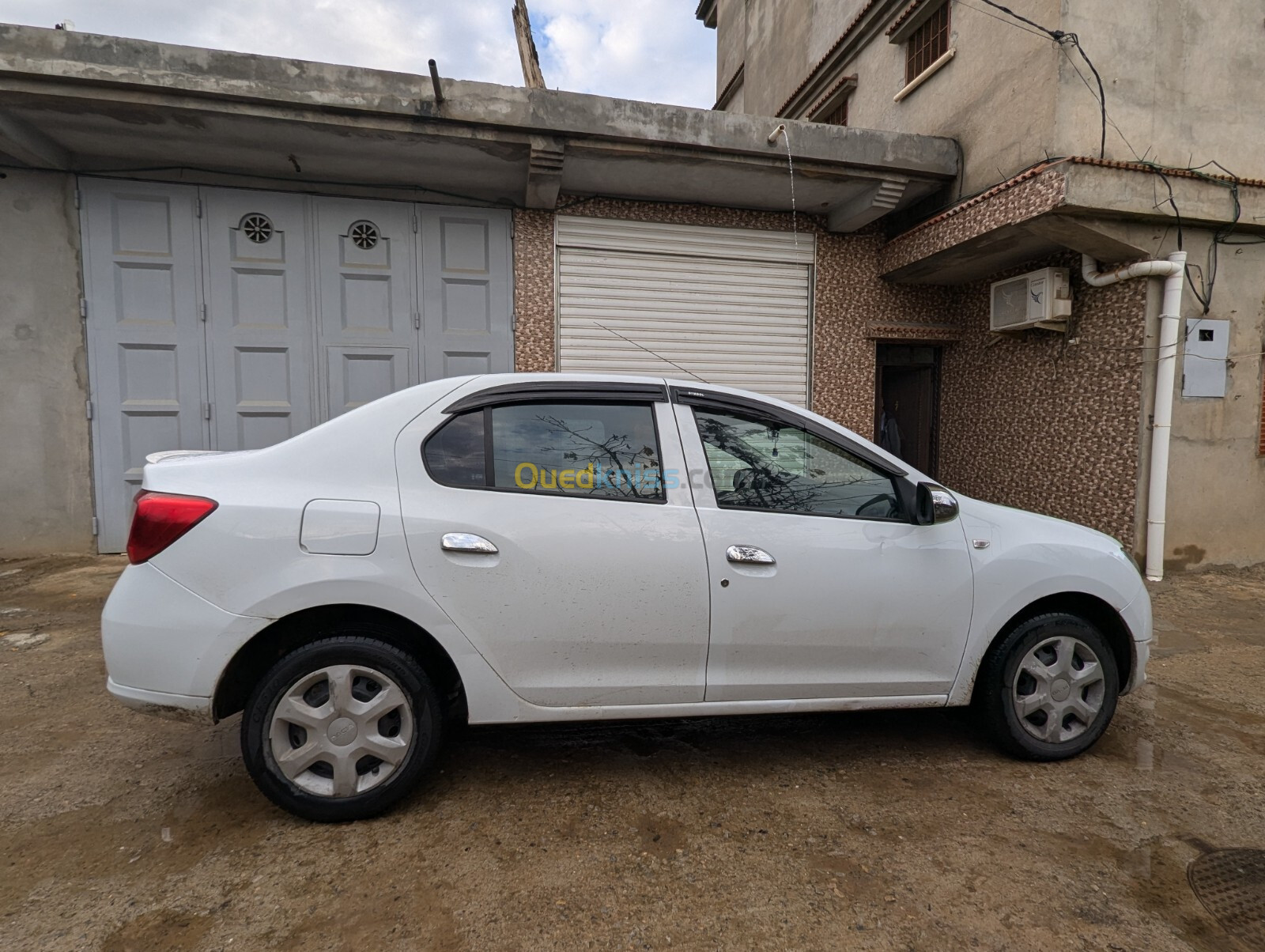 Dacia Logan 2015 