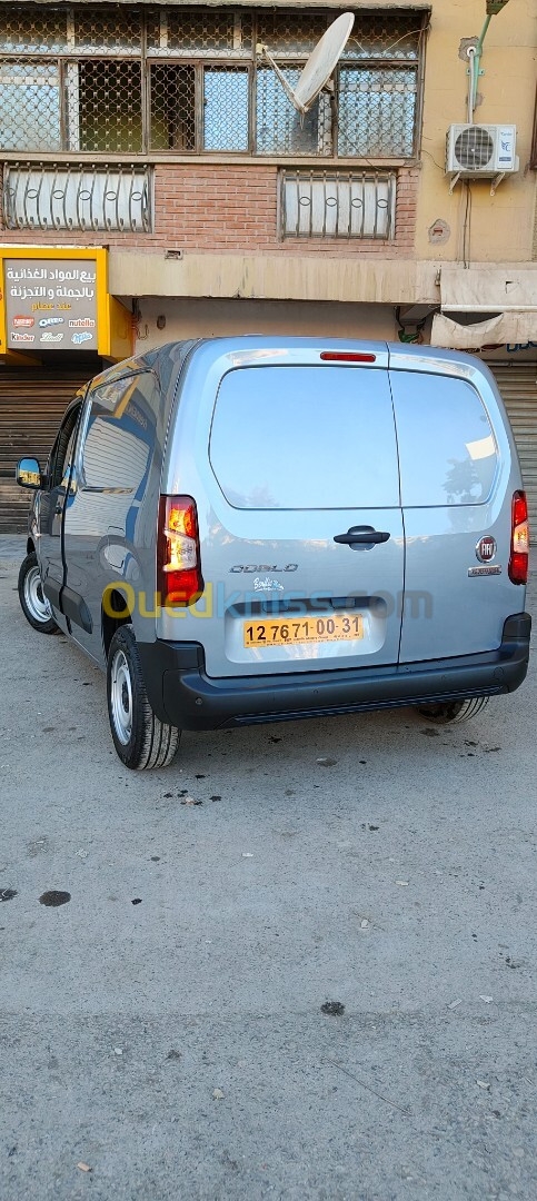 Fiat Doblo 2024 Oren 2 place