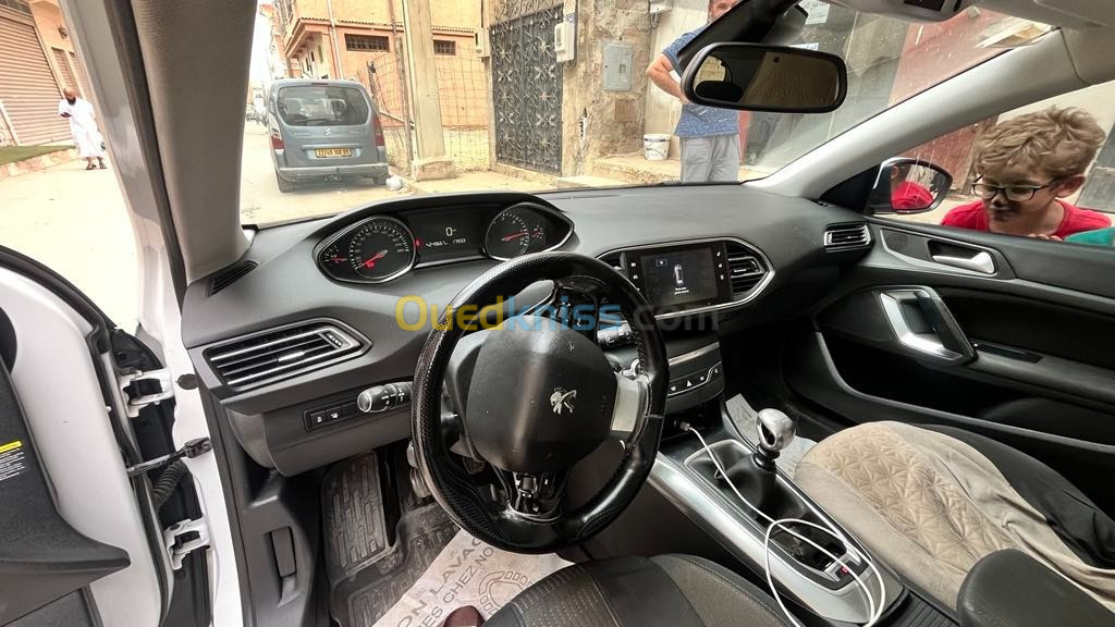 Peugeot 308 2015 Allure