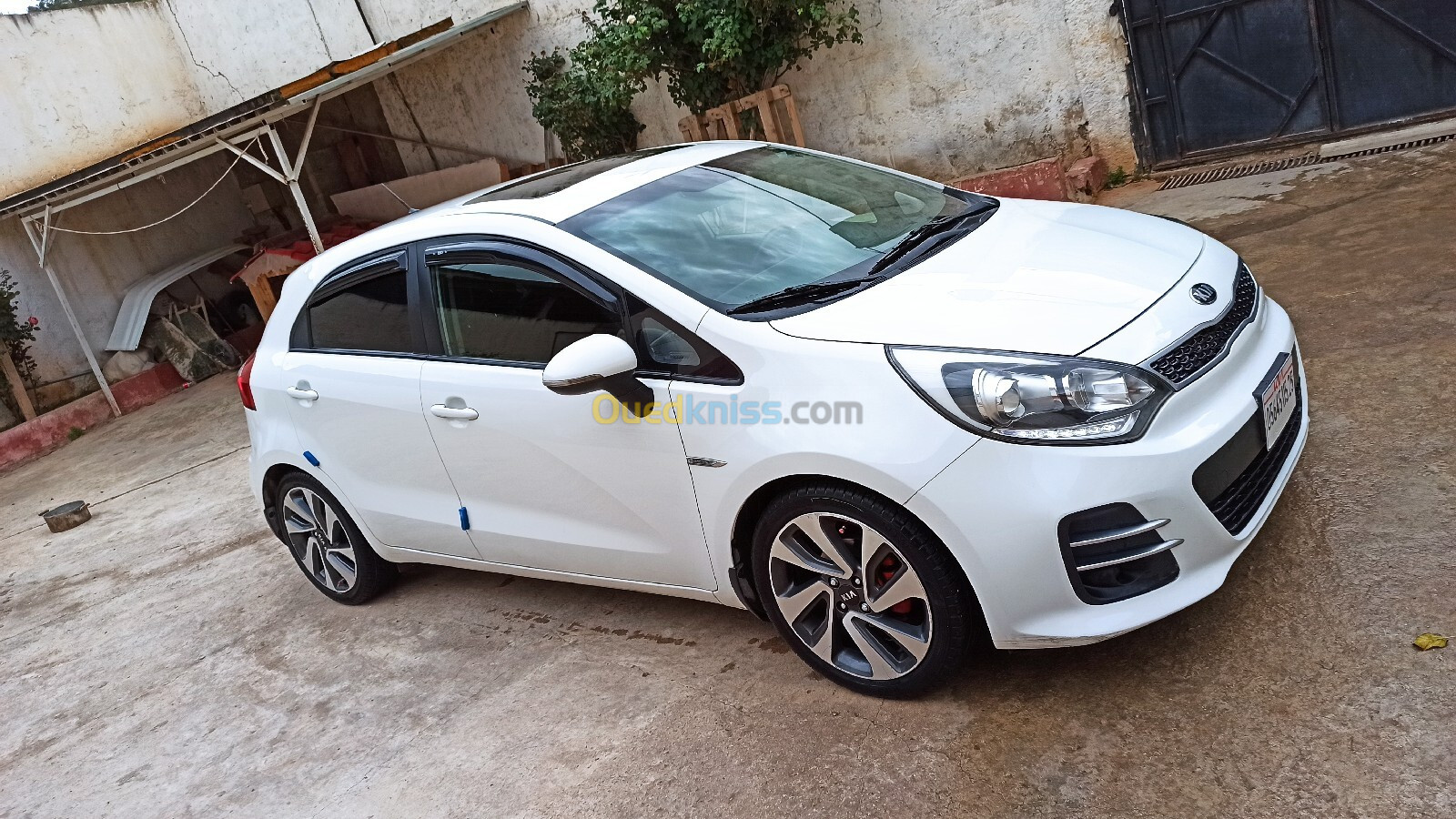 Kia Rio 5 portes 2015 Funny Facelift 