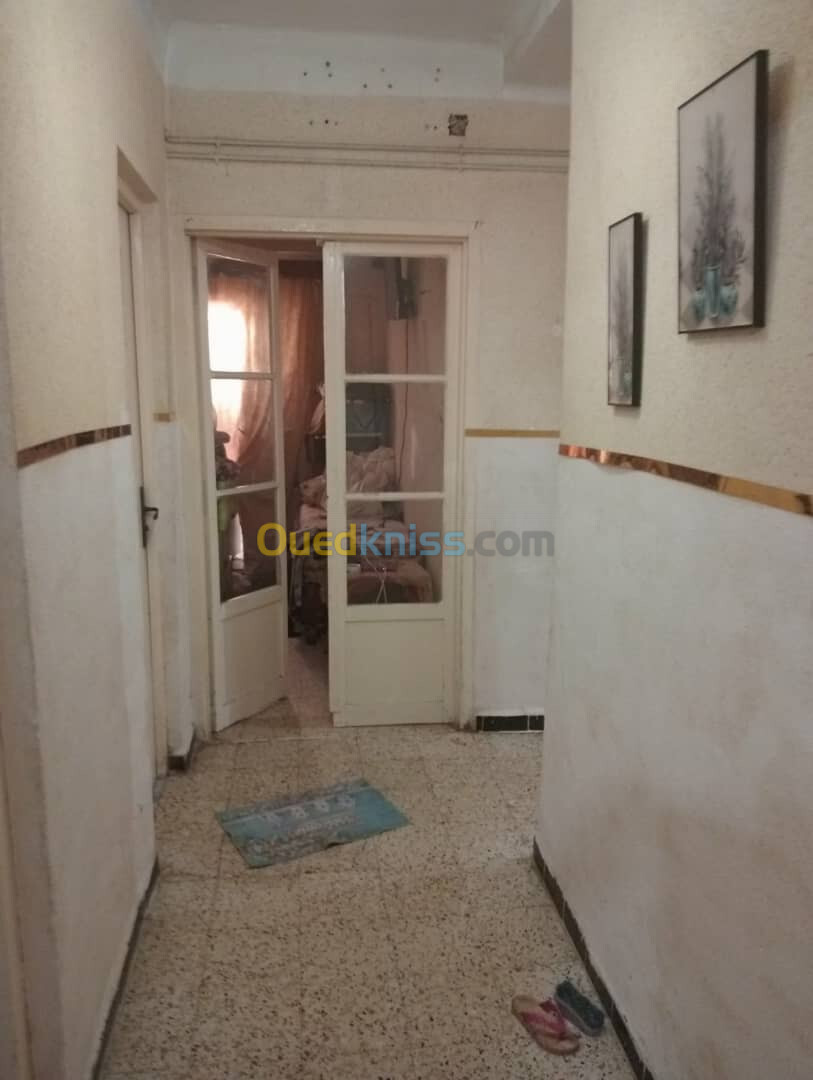 Vente Appartement F2 Alger Les eucalyptus