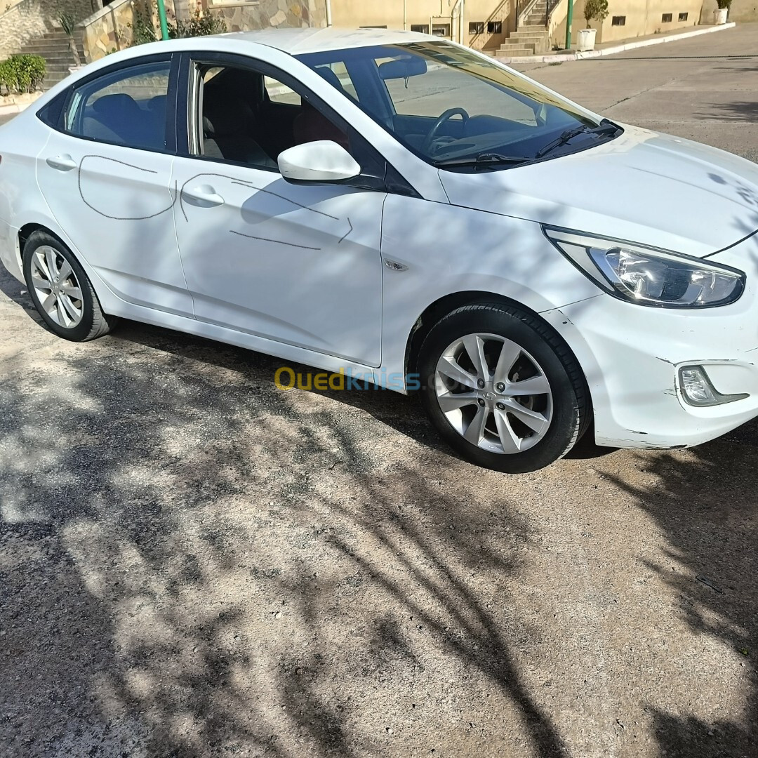 Hyundai Accent RB  4 portes 2017 Accent RB  4 portes