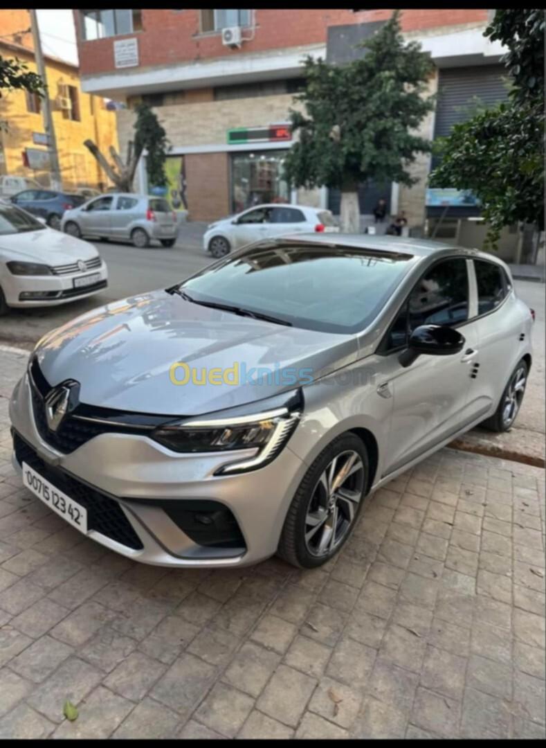 Renault Clio 2023 Rs line