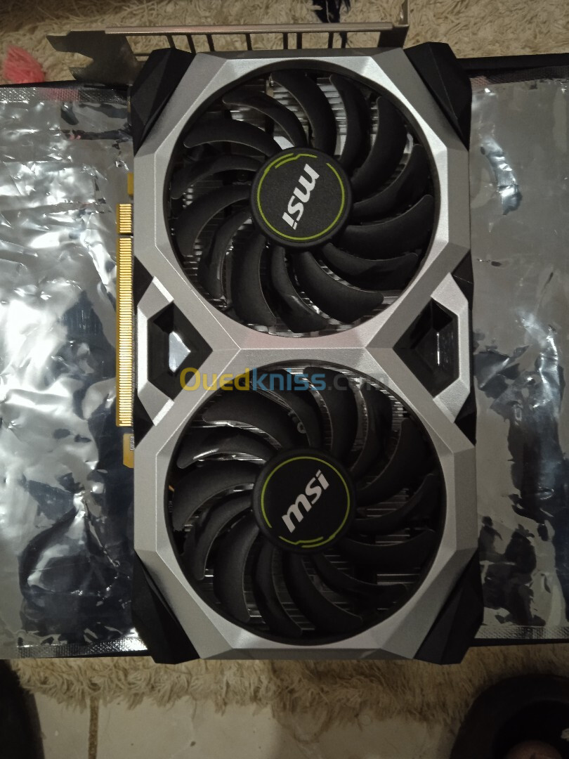 GTX 1660 Super 6GB presque neuf . 