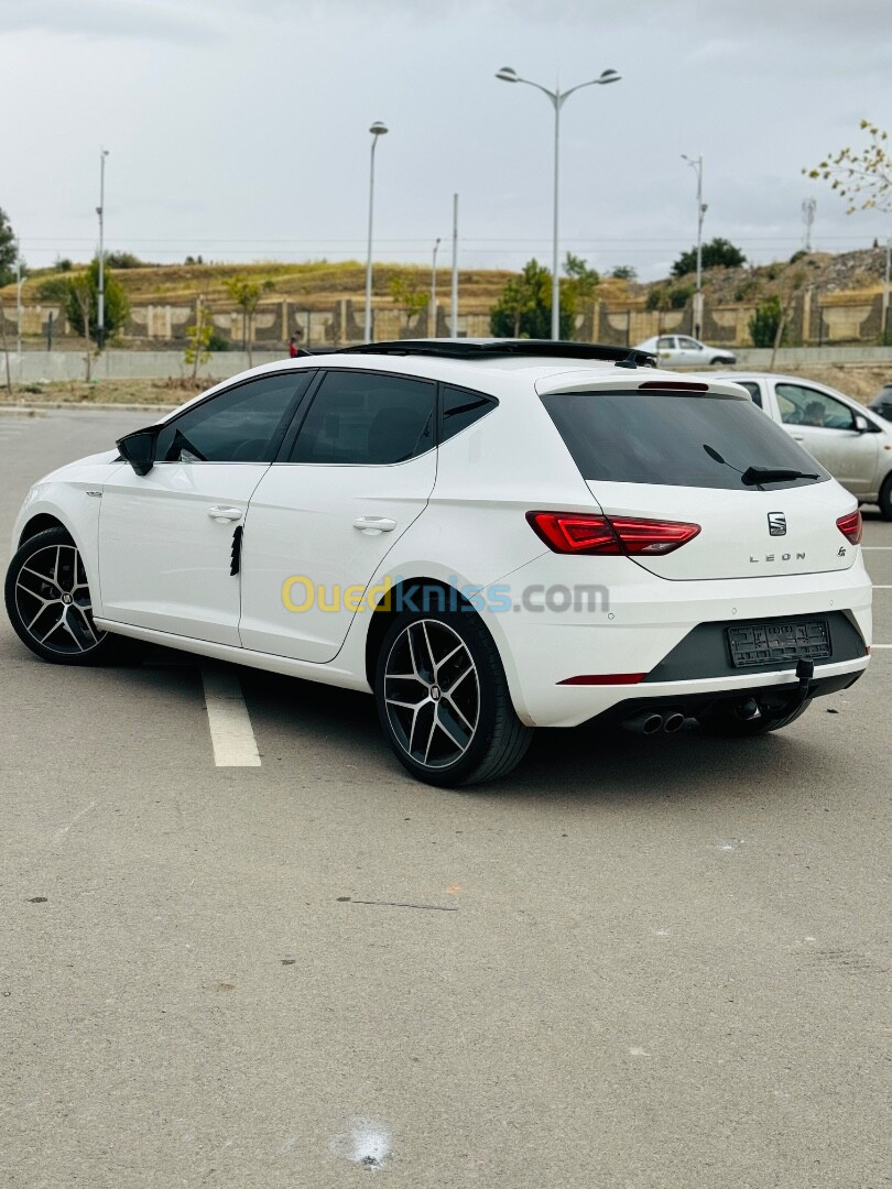 Seat Leon 2018 FR+ seat sand