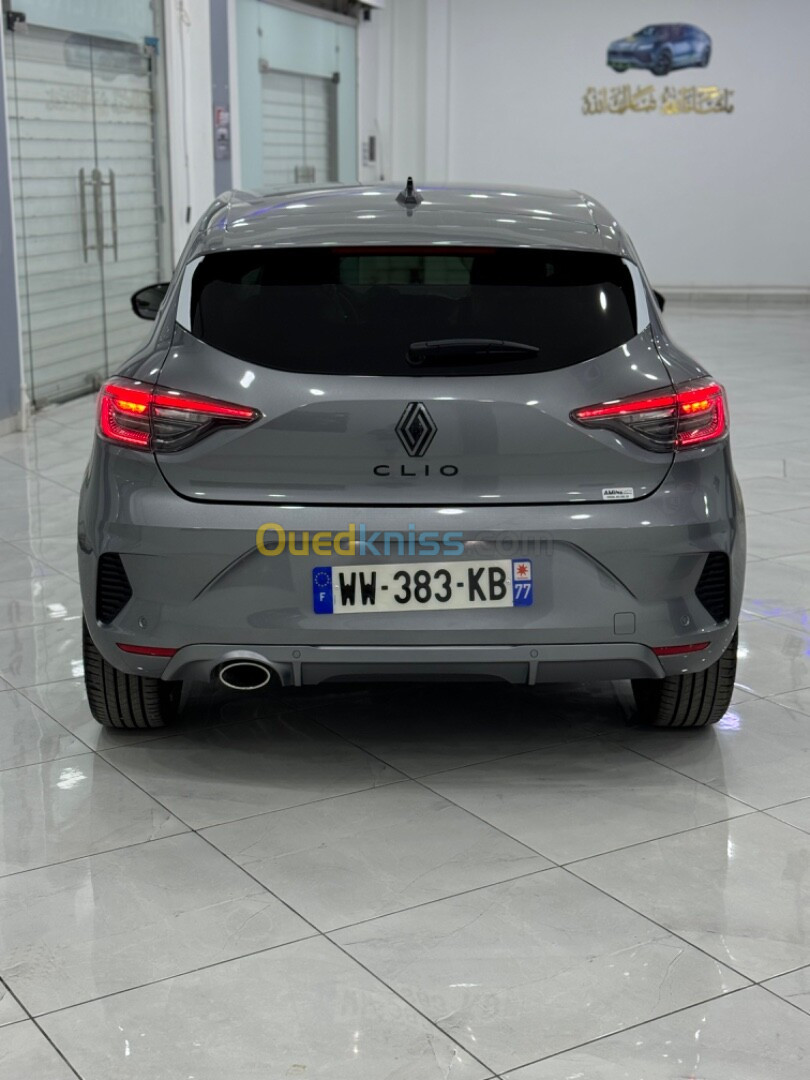 Renault CLIO 2024 