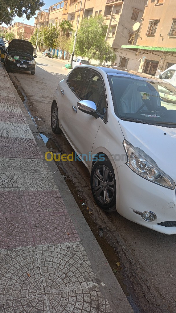 Peugeot 208 2014 208