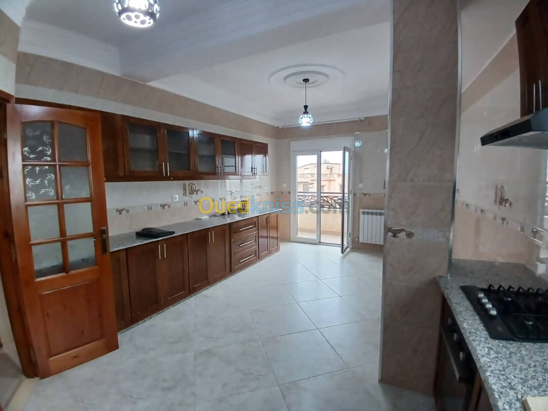 Location Appartement F4 Alger Dely brahim