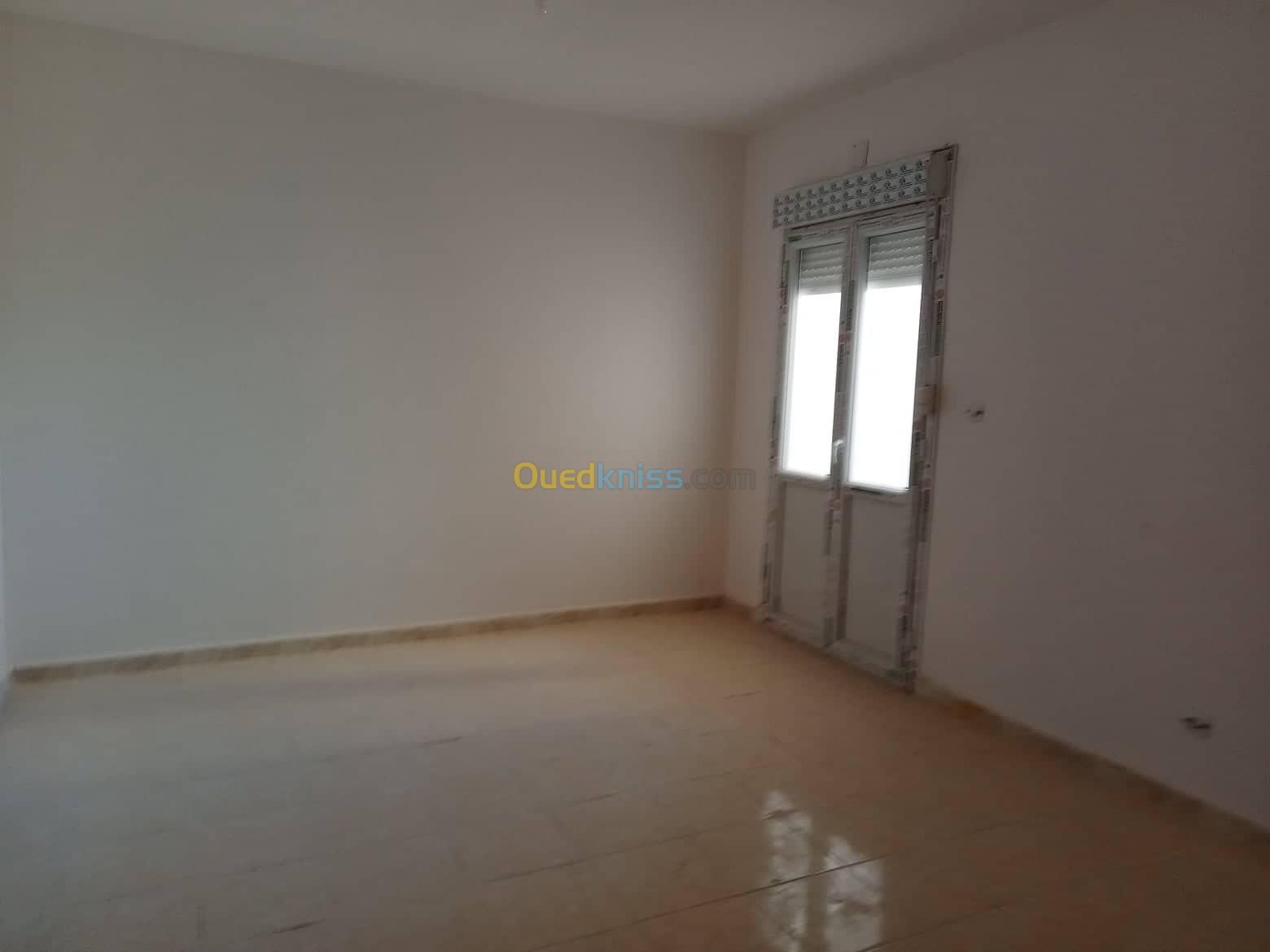 Location Appartement F4 Annaba Barrahel