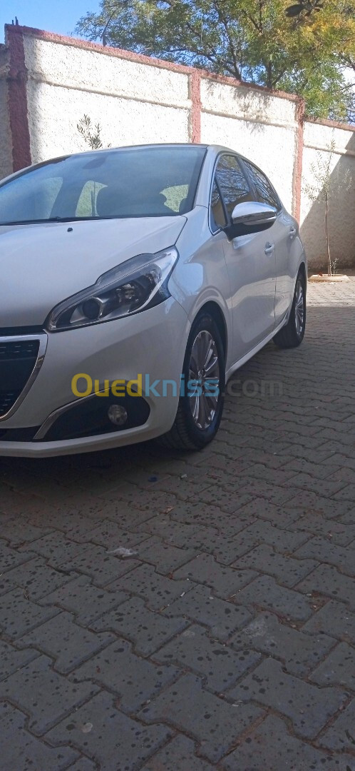 Peugeot 208 2019 Allure Facelift