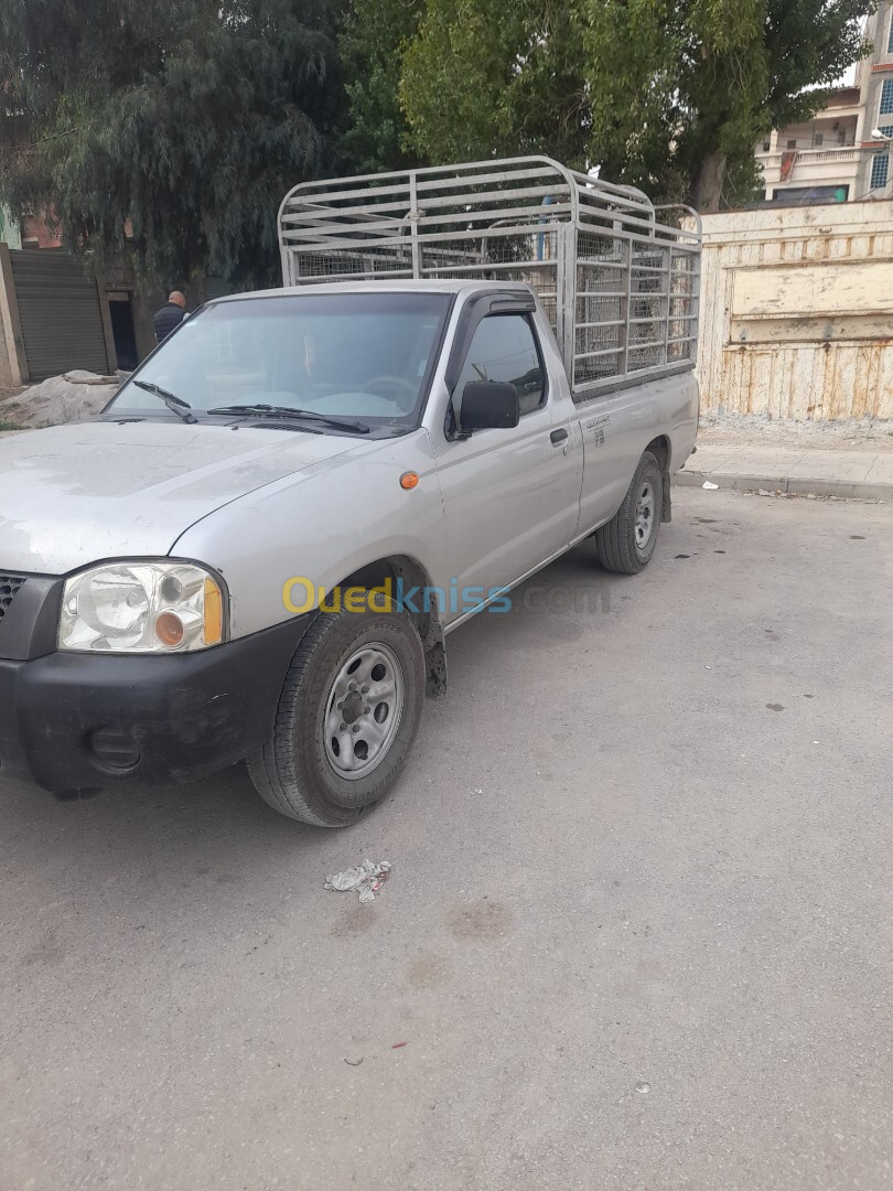 Nissan Pickup 2013 Np 300