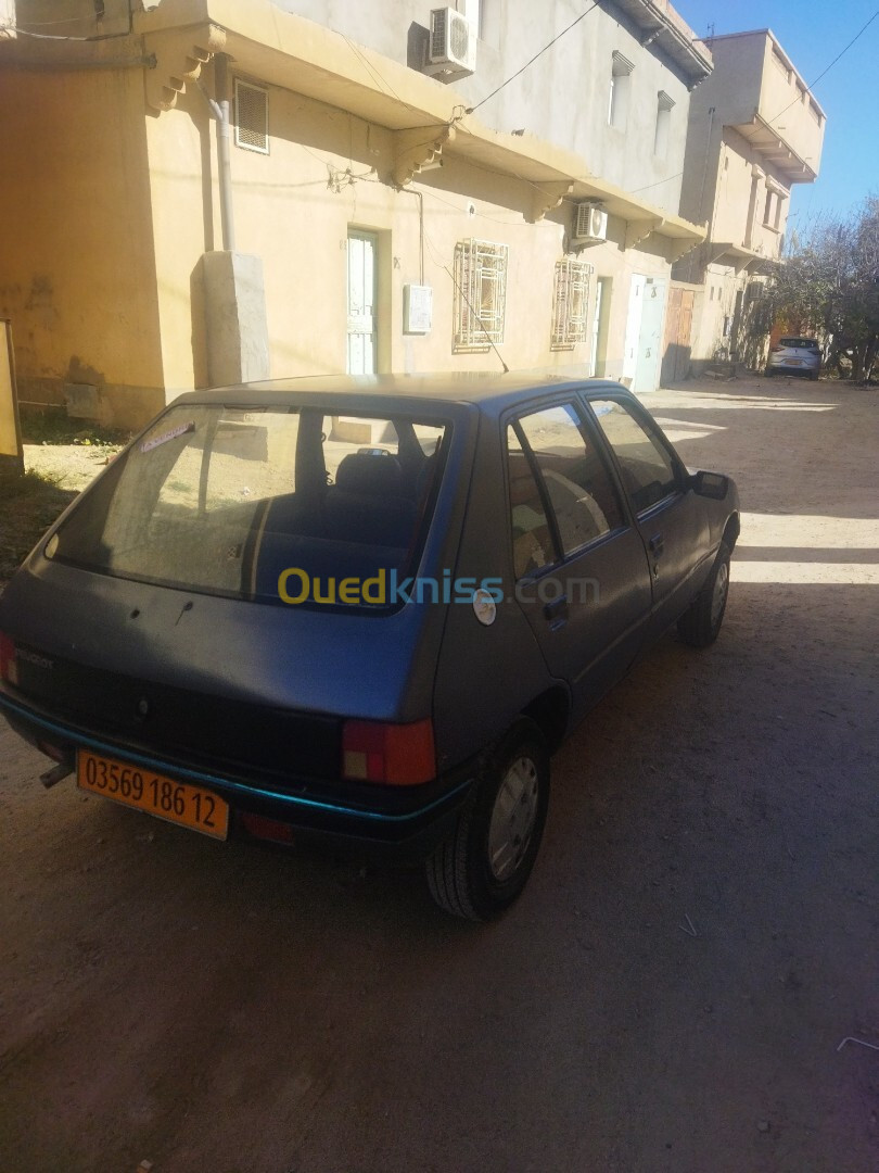 Peugeot 205 1986 Couché