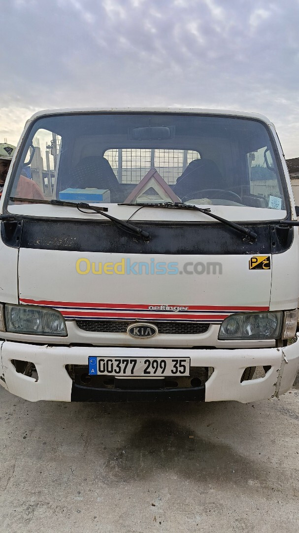 Kia K3600 1999