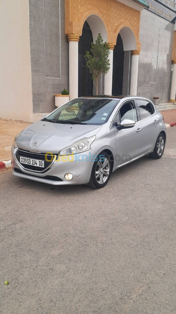 Peugeot 208 2014 Allure