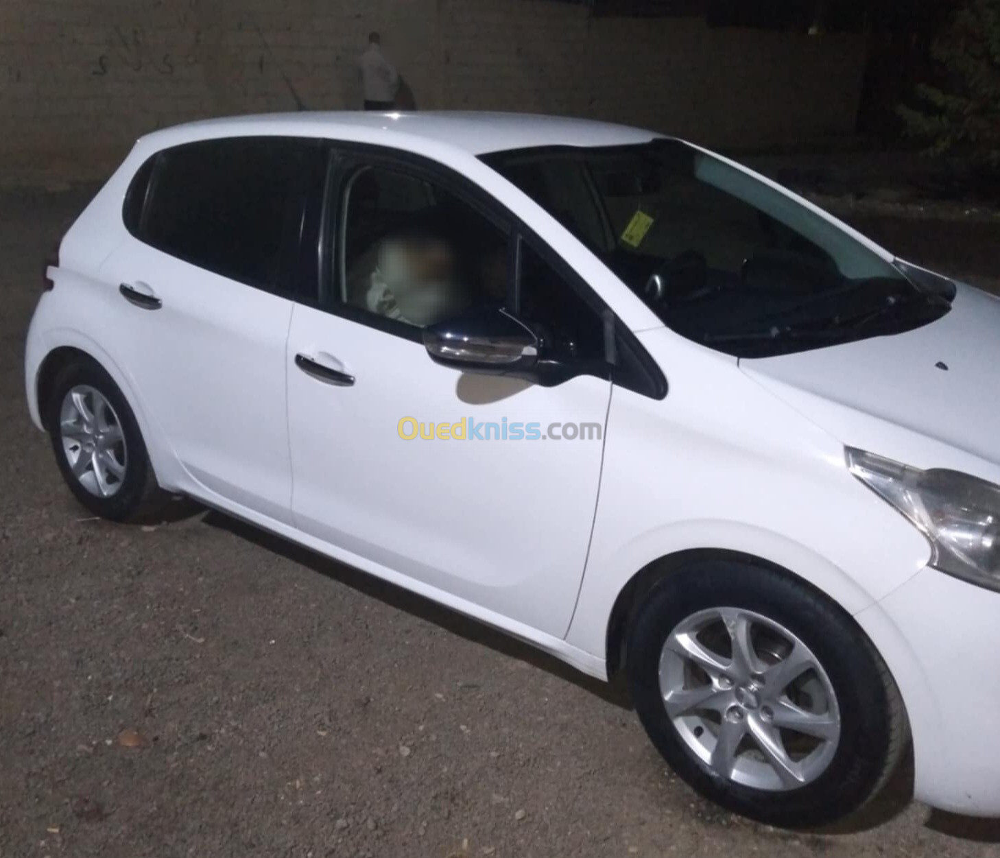 Peugeot 208 2015 Allure