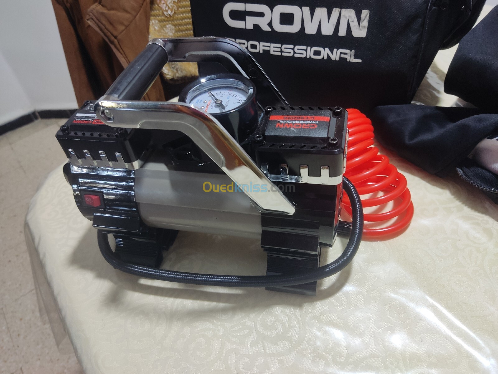 Compresseur auto crown 