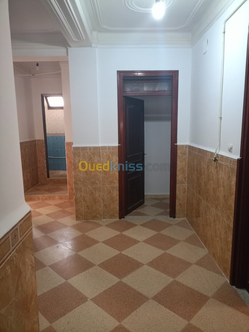 Location Appartement F4 Alger Reghaia