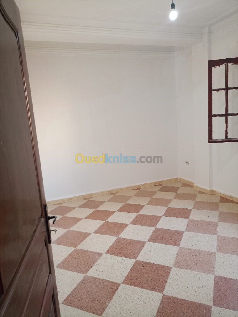 Location Appartement F4 Alger Reghaia