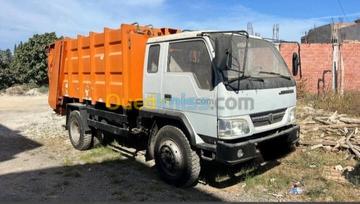 Camion jinbei Benne tasseuse 2017