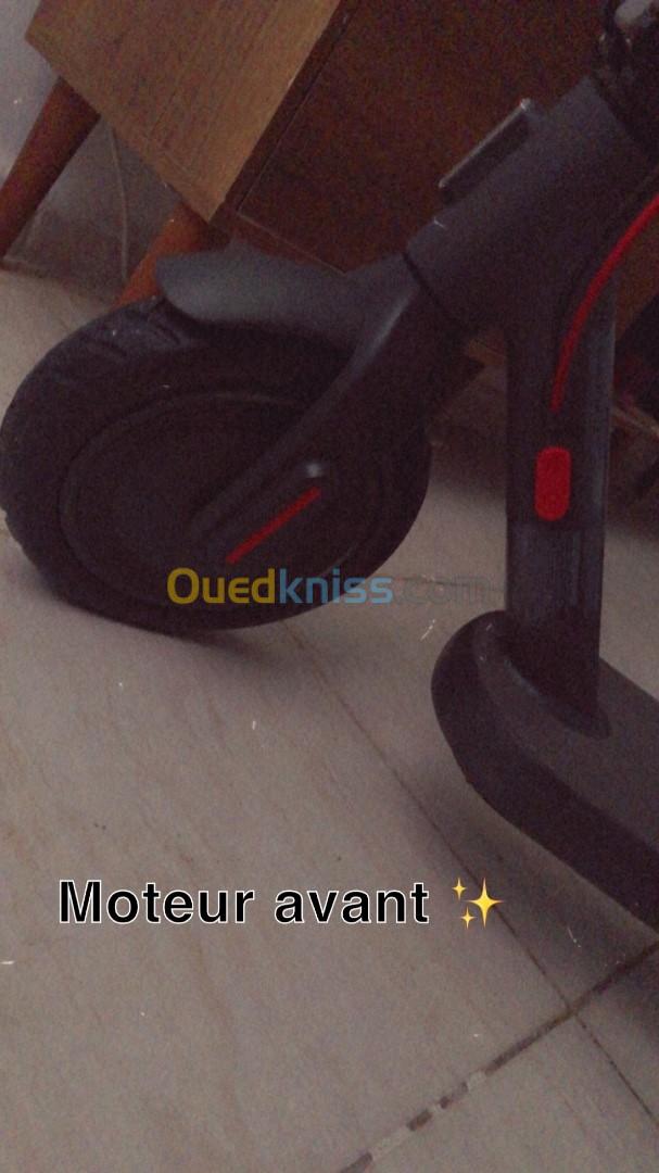 Trottinette électrique xiaomi 4  2023 éta 10 / 10 1er mains et jamais réparé 