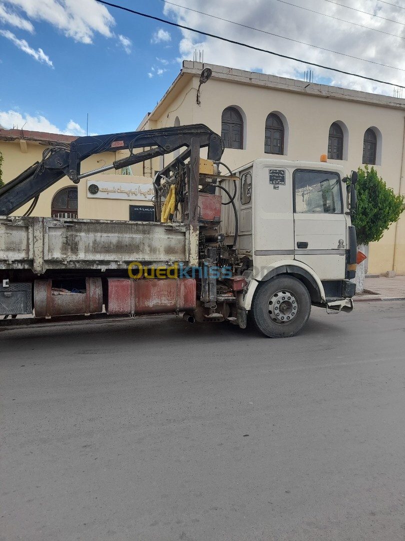 Reneult 340 Ti Camion grue 6T 