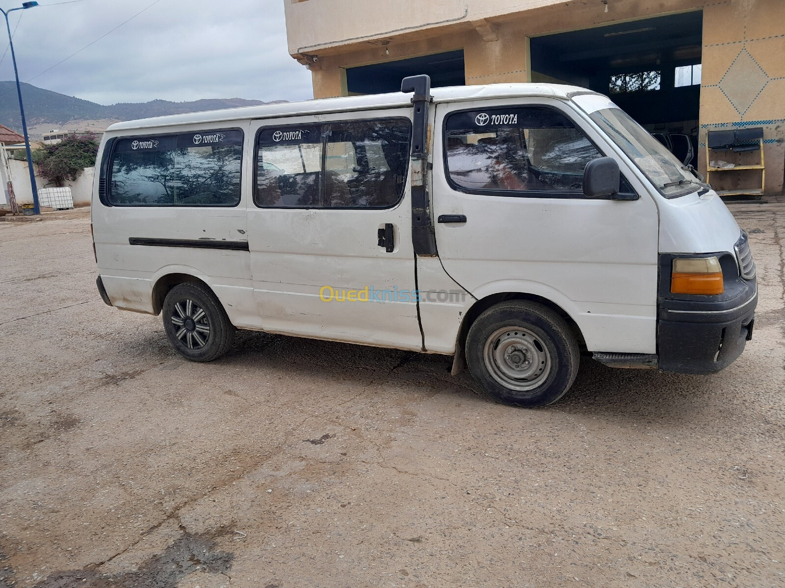 Toyota Hiace 2003