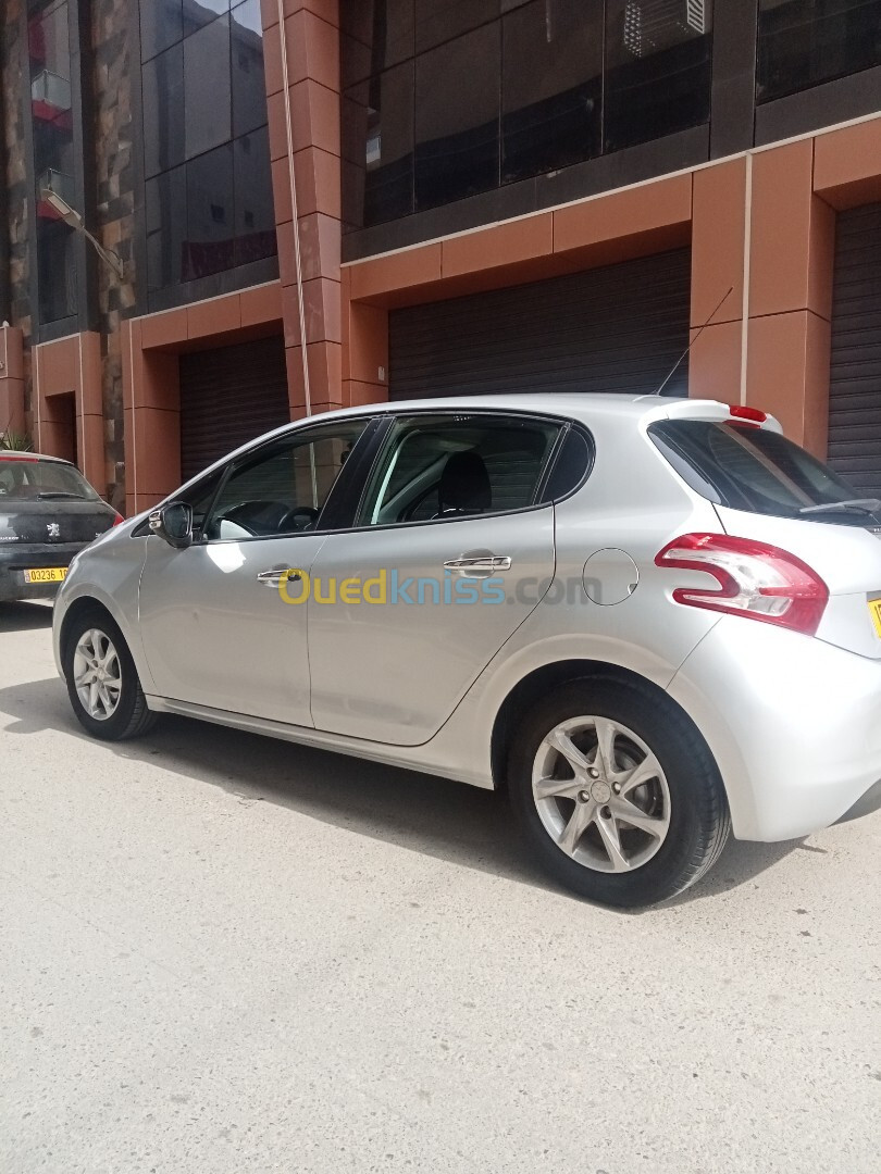 Peugeot 208 2015 Active