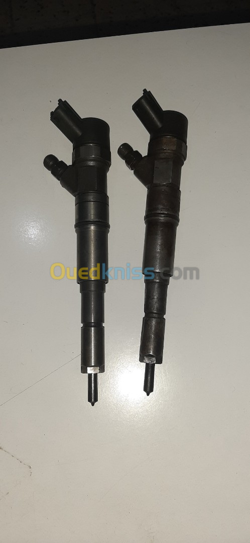 Injecteur  bmw x5 3.0L  venus de france  