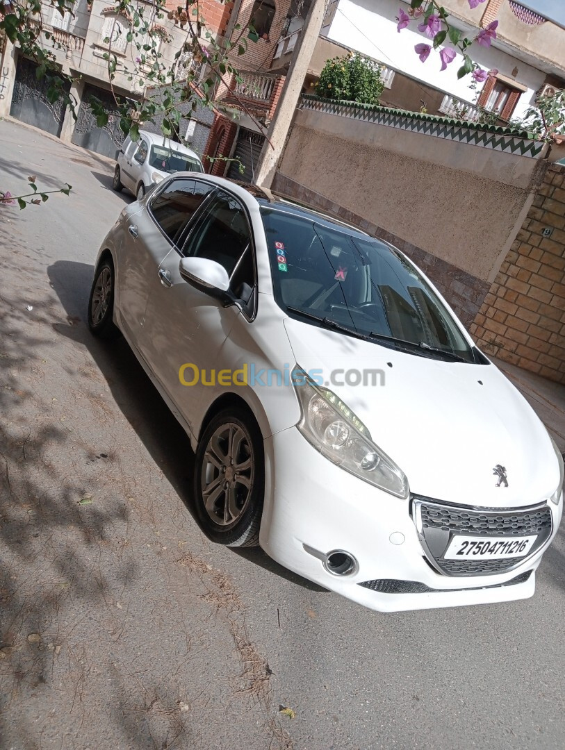 Peugeot 208 2012 Allure