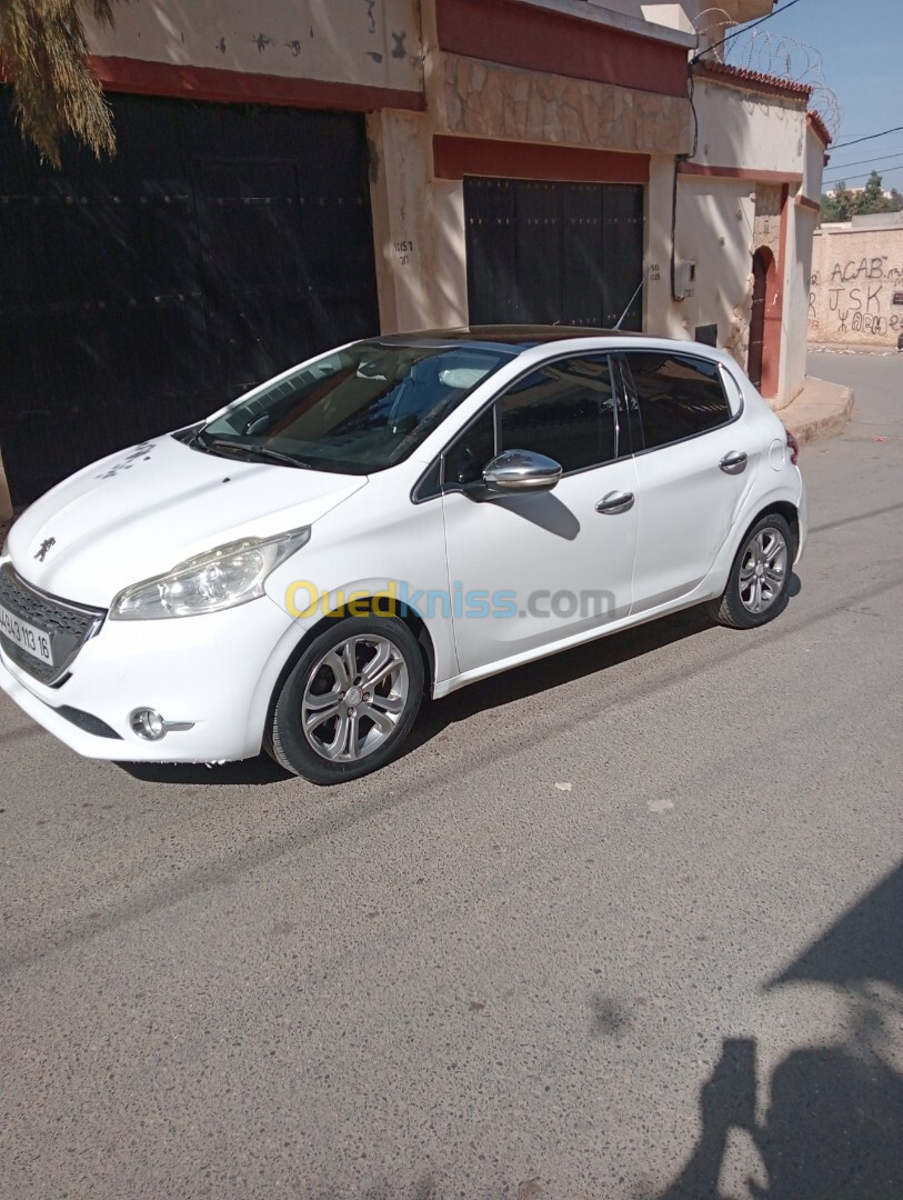 Peugeot 208 2013 Allure