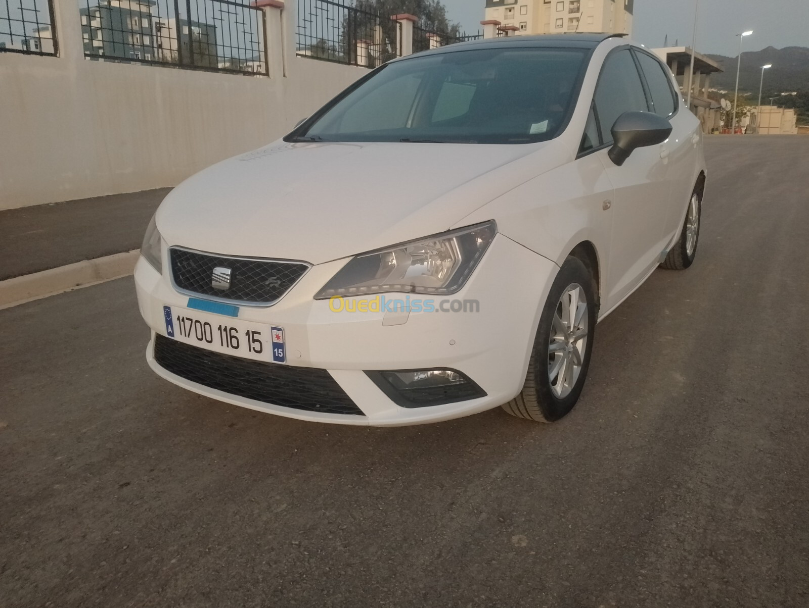 Seat Ibiza 2016 Fully +Toit ouvrant