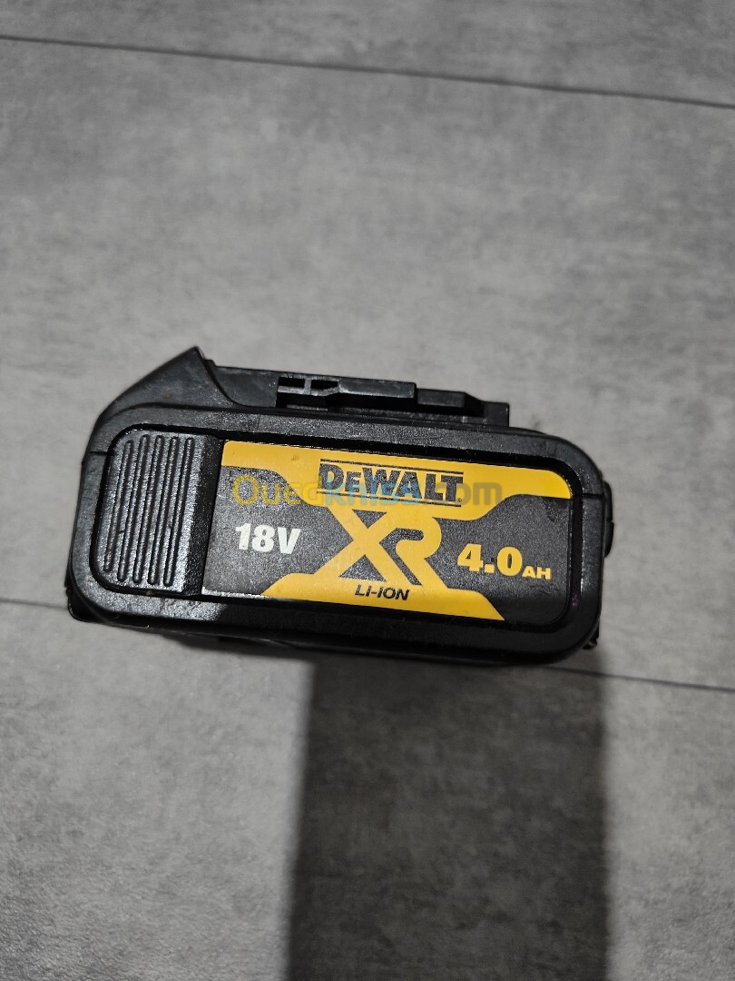 DeWalt XR batterie 18V 4A année 2023 