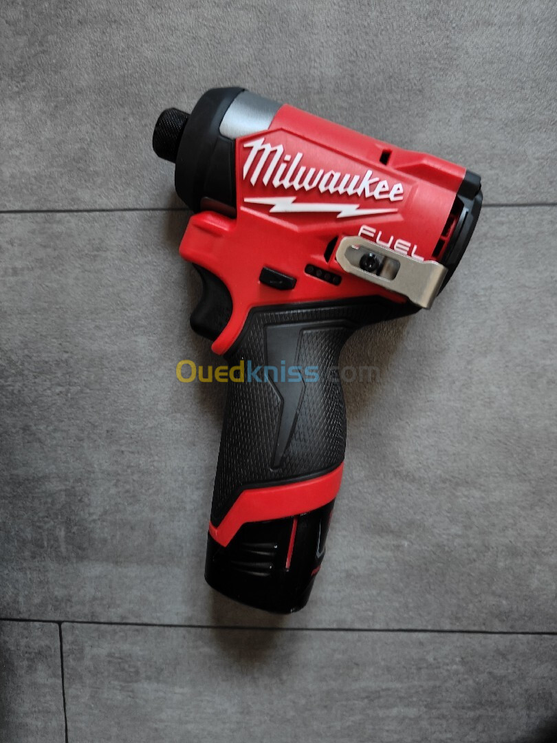 Milwaukee M12 visseuse à chocs 