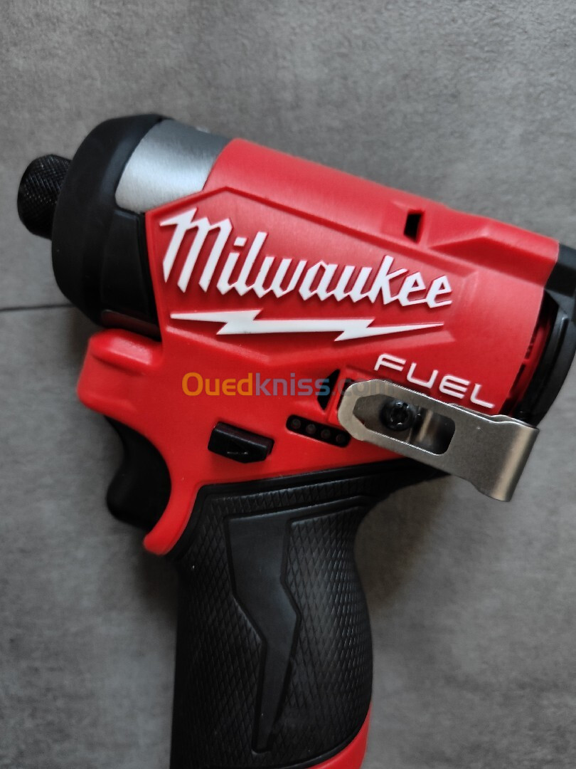 Milwaukee  USA original  visseuse à chocs 12V brushless motor 