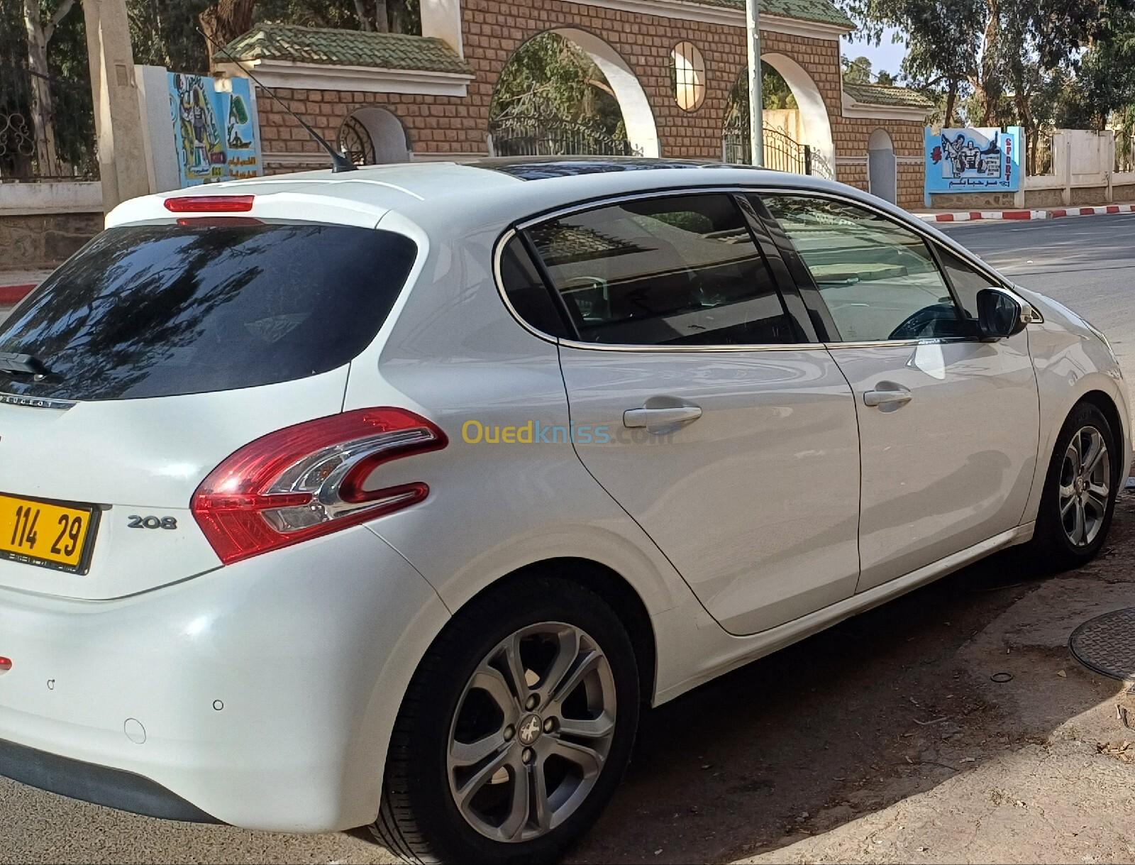 Peugeot 208 2014 Allure