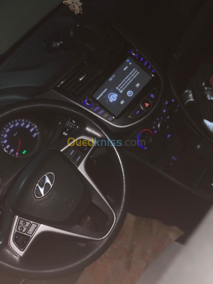 Hyundai Accent RB  4 portes 2017 Accent RB  4 portes