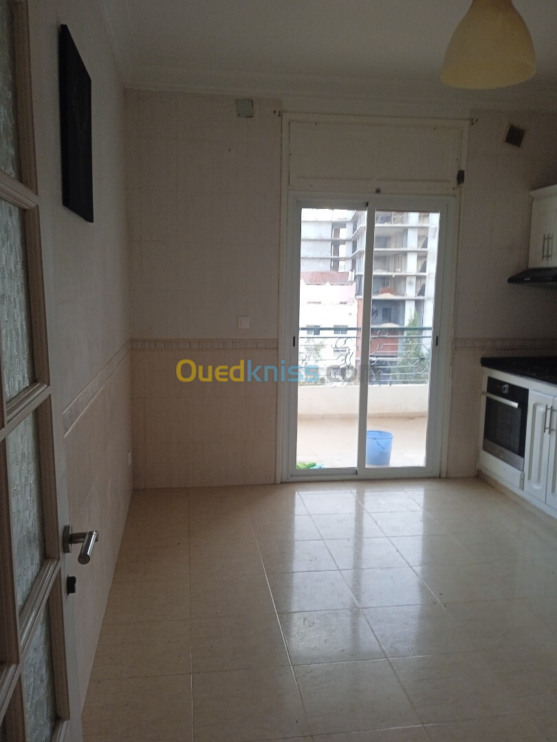 Location Appartement F4 Alger Dely brahim