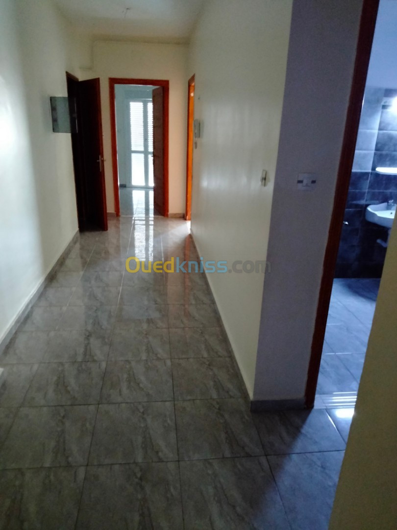 Location Appartement F4 Oran Bir el djir