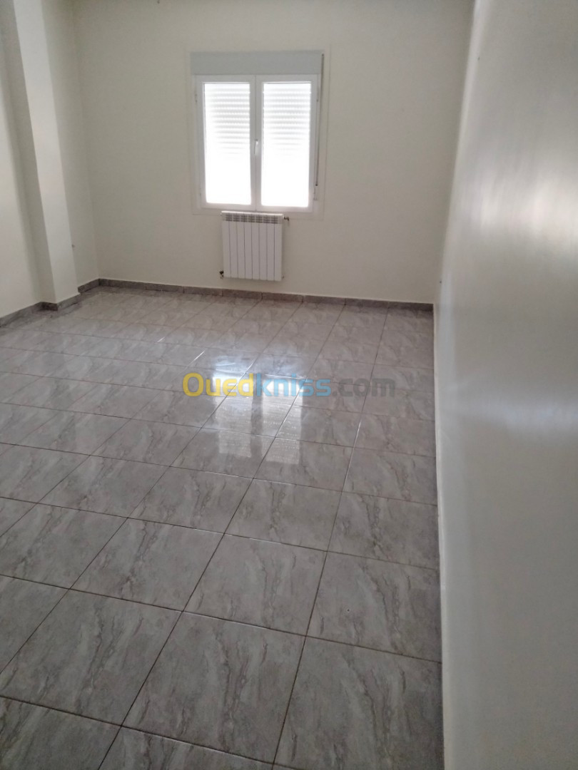 Location Appartement F4 Oran Bir el djir