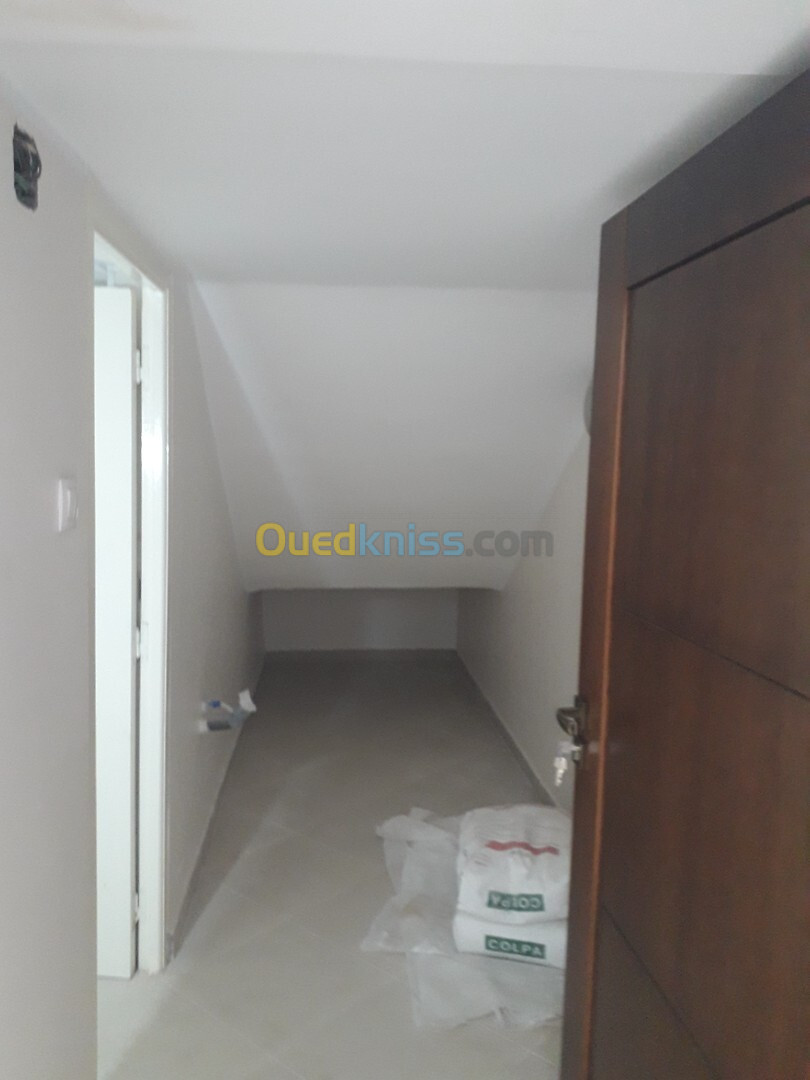 Location Appartement F2 Alger Hydra