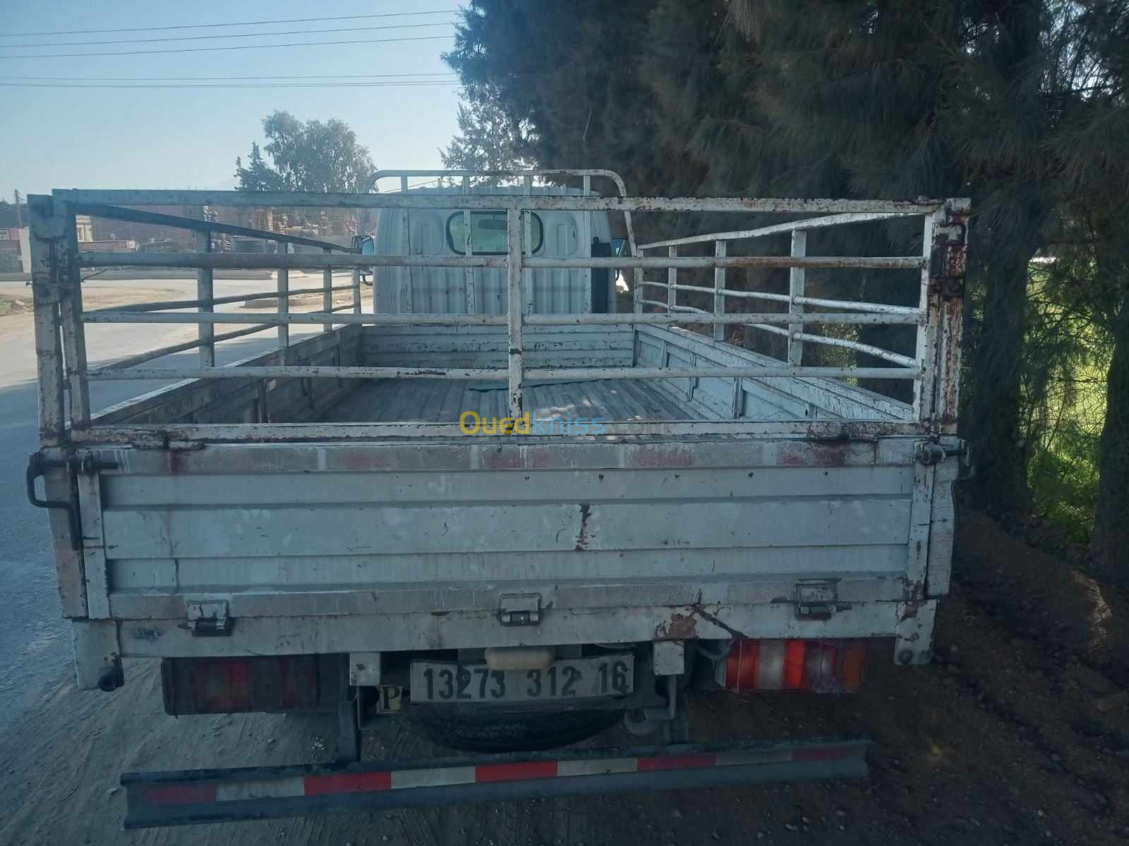 Location très belle camion avec chauffeur 