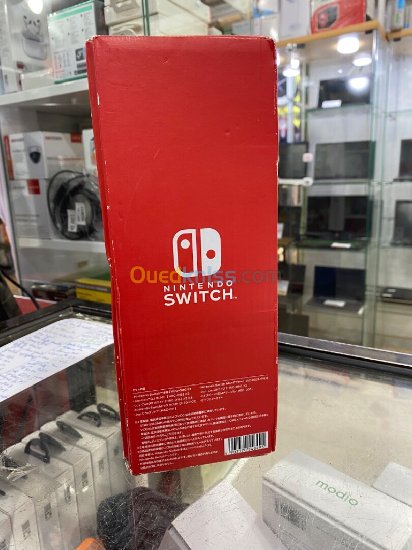 NINTENDO SWITCH OLED PRESQUE NEUF AVEC TOUS LES ACCESOIRED ET EMBALLAGE LIVRAISON DISPONIBLE 58 WILA