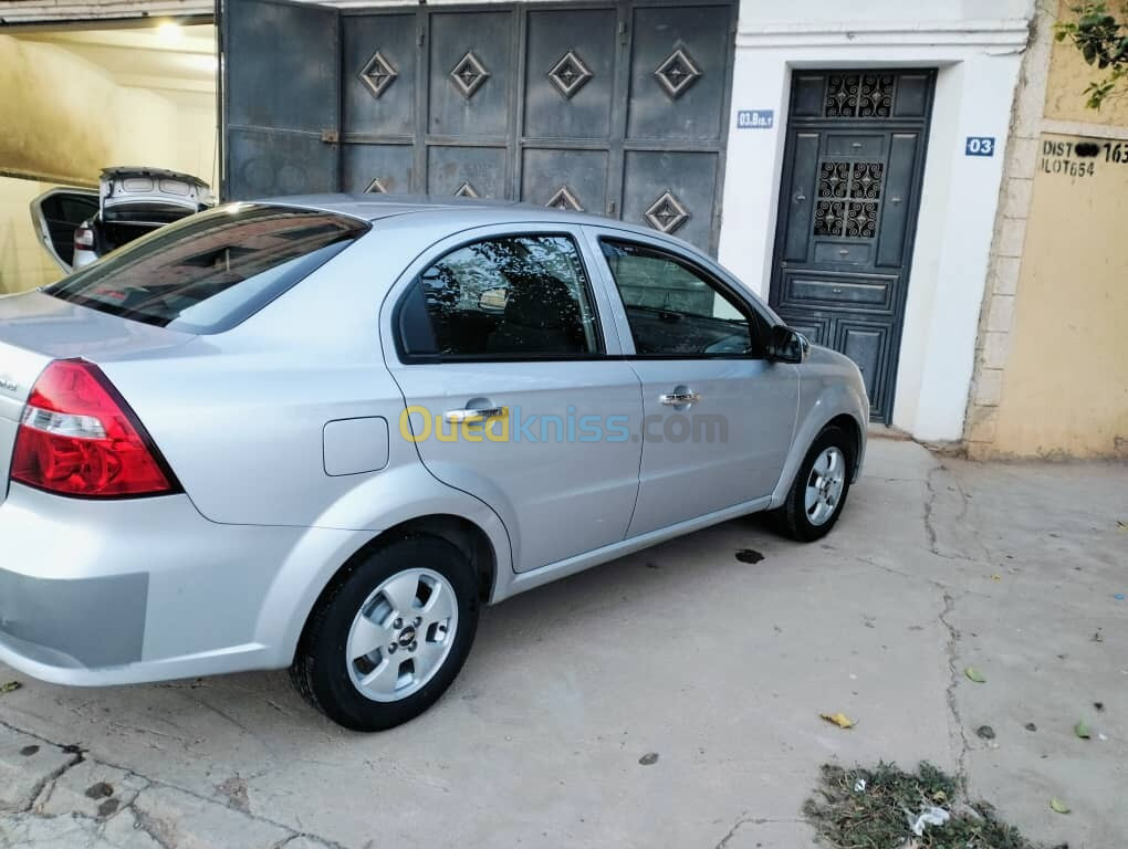 Chevrolet Aveo 4 portes 2011 LT +