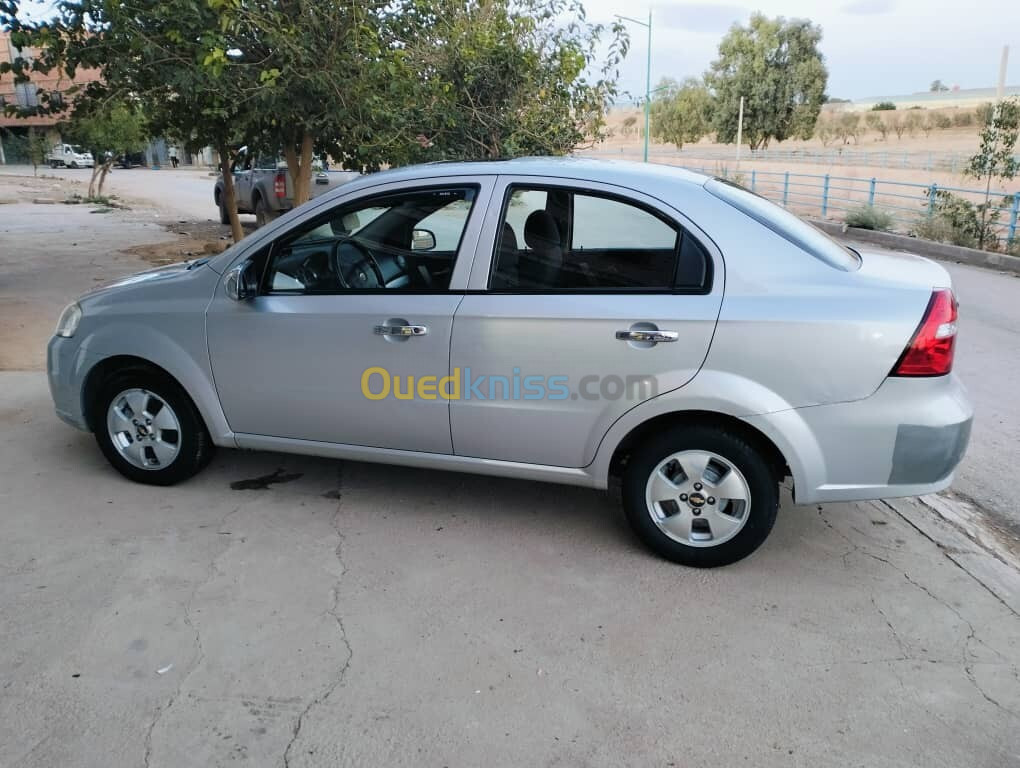 Chevrolet Aveo 4 portes 2011 LT +