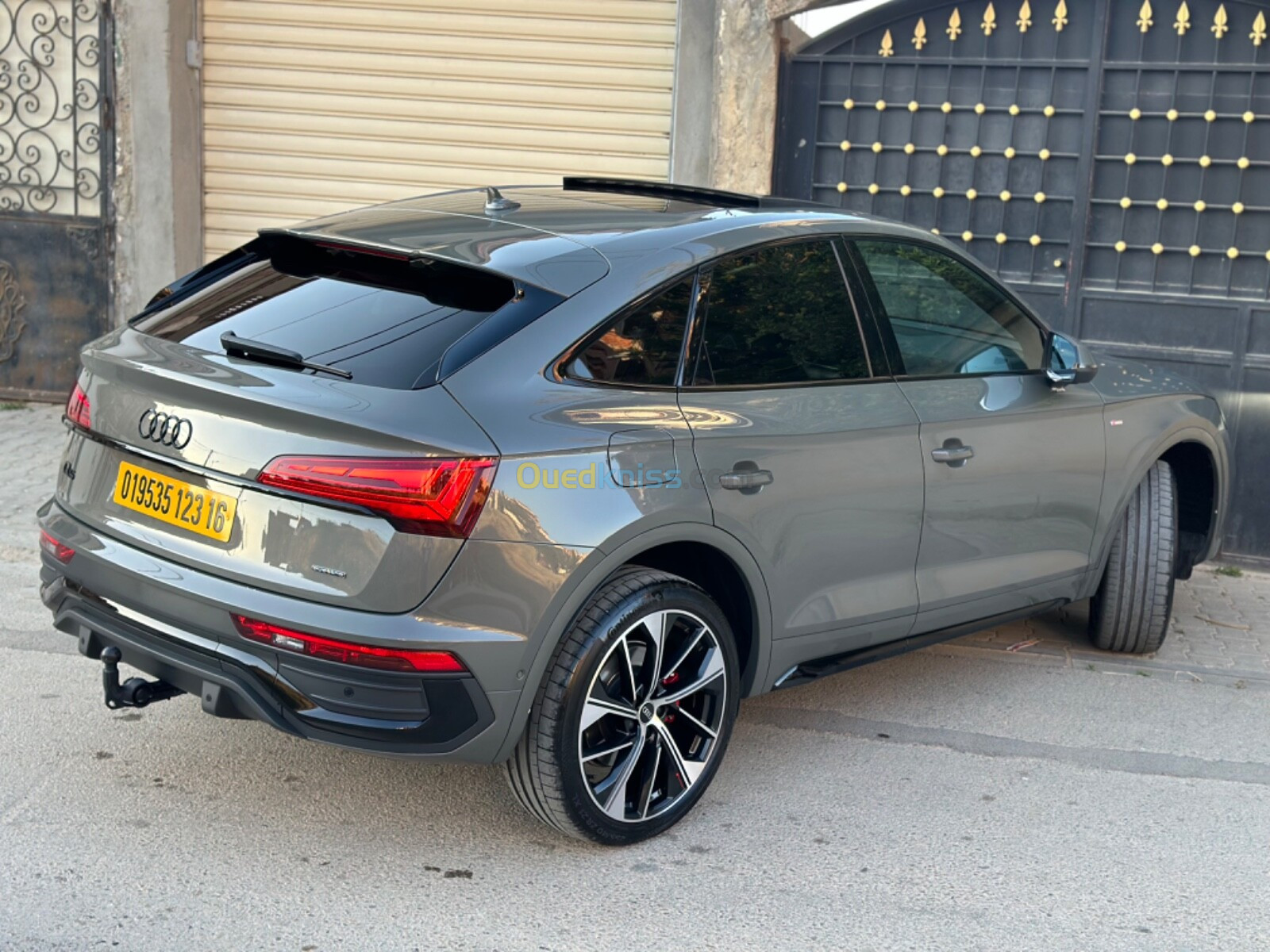 Audi Q5 2023 S line black édition