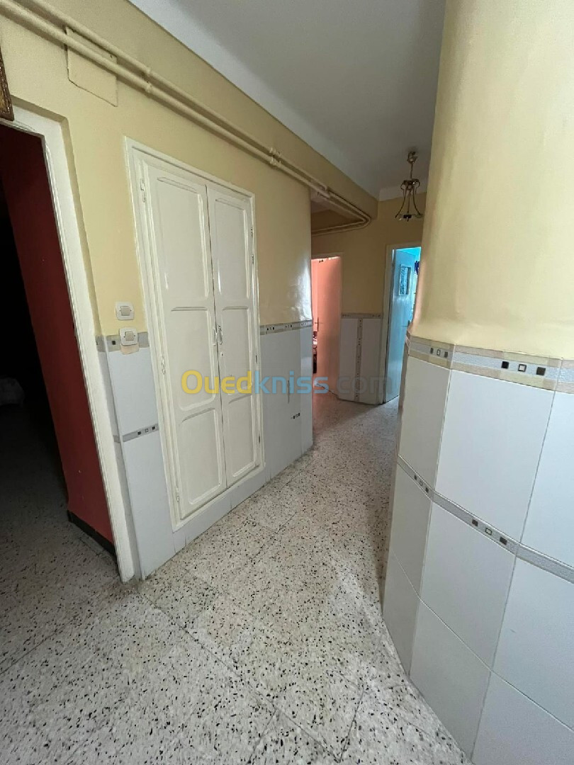 Location Appartement F6 Blida Blida