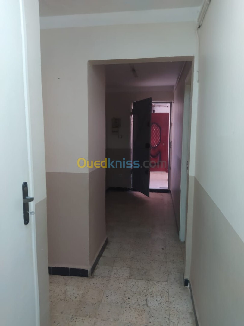 Location Appartement F4 Blida Blida